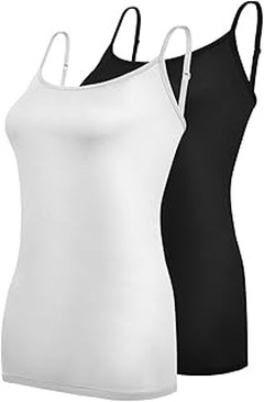 Evita estos errores al usar camisetas de tirantes para mujer