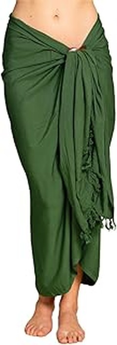 Descubre qué son los páreos y pañuelos de playa para mujer